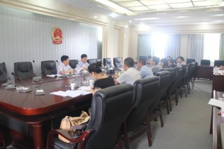 政府領(lǐng)導、企業(yè)代表參加了崇禮新城投資合作協(xié)議討論會(huì )